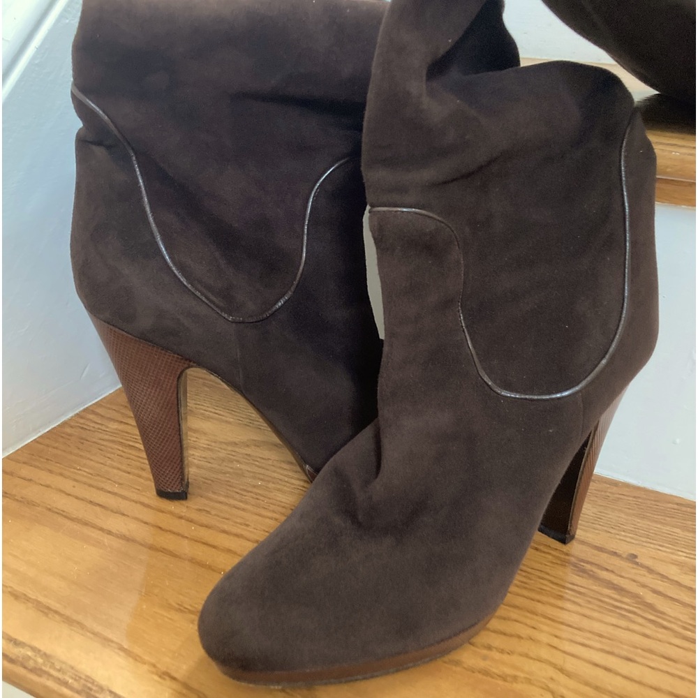 Elie Tahari brown suede knee high boots. Worn twice.